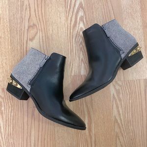Brand new never worn Circus Sam Edelman highland western bootie